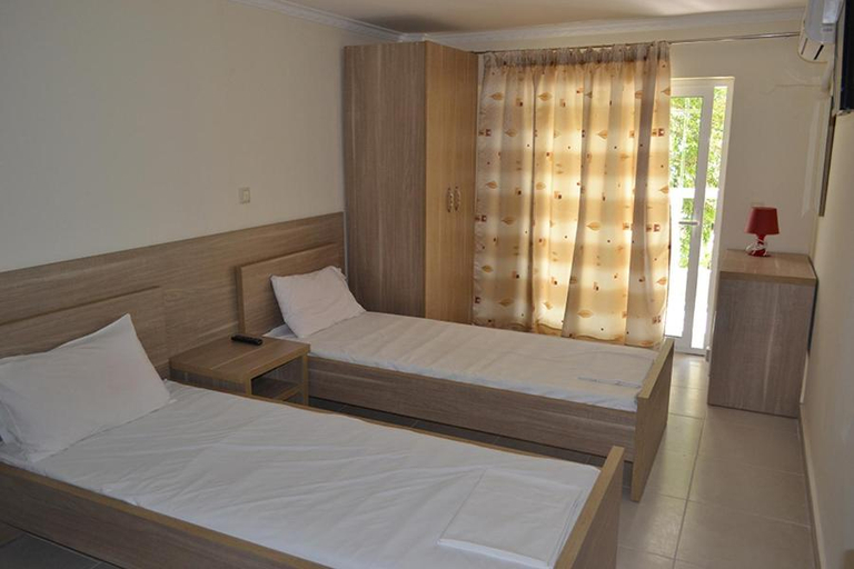 Bedroom 3, Victoria 2, Central Macedonia