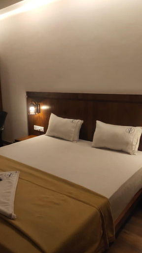 Bedroom 2, Hotel anvisha executive, Pune
