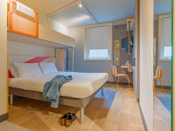 Bedroom 9