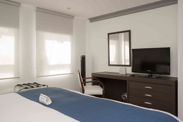 Bedroom 2, SUITES OBELISK, Mexico City