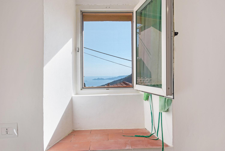 Exterior & Views 5, Tavernetta in campagna, Genova