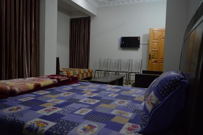 Bedroom 5, Hotel Crown City, Azad Kashmir