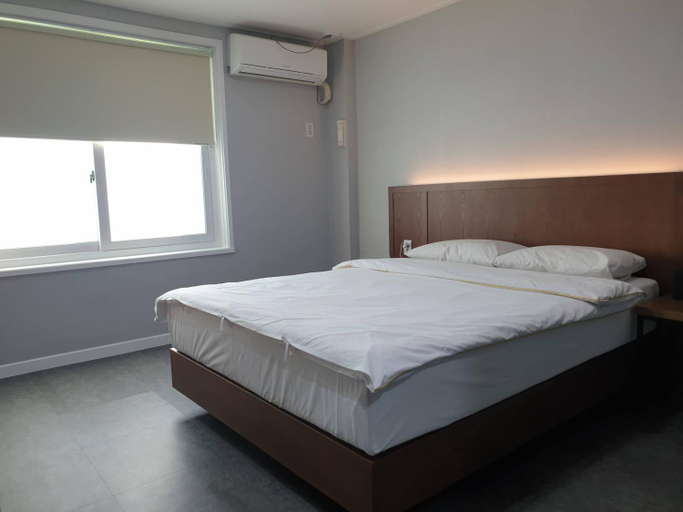Bedroom 2, Hotel Valentine Gyeongju, Gyeongju