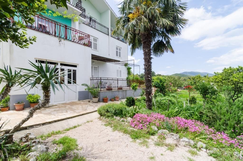 Others 4, Apartments Sutvid, Janjina