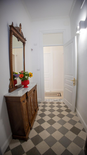 Others 5, Petrarca Suite, Palermo