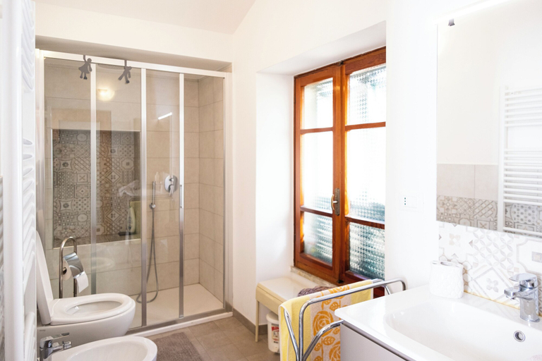 Bedroom 5, Arcani Family Apartment, Savona