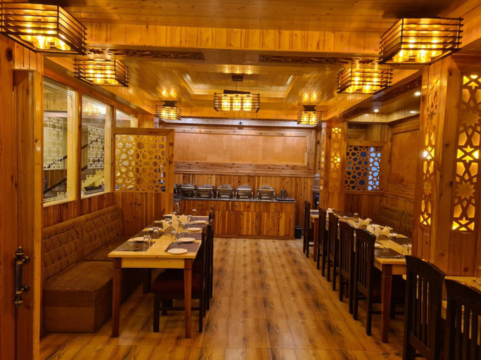Food & Drinks 5, Hotel Zingkham Residency, East Sikkim