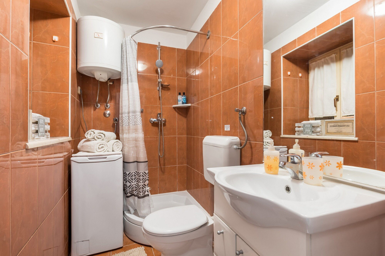 Bathroom 3, Studio Toniko, Split