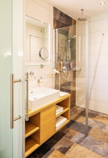 Bathroom 3, Natur-Genuss-Hotel Sonnasita, Bludenz