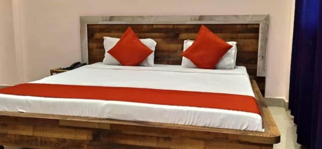 Bedroom 1, Goroomgo Kunj Residency Mathura, Mathura