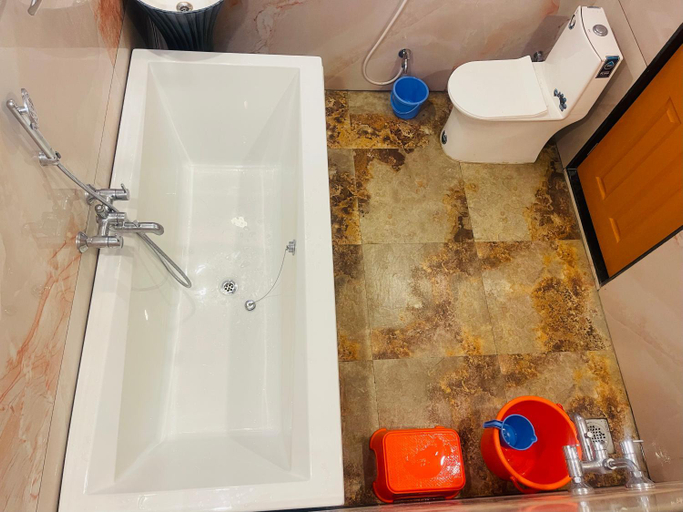 Bathroom 3, hotel saptarang residency, Kolhapur