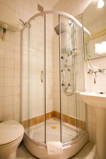 Bathroom, Piknik Wellness Hotel, Siófok
