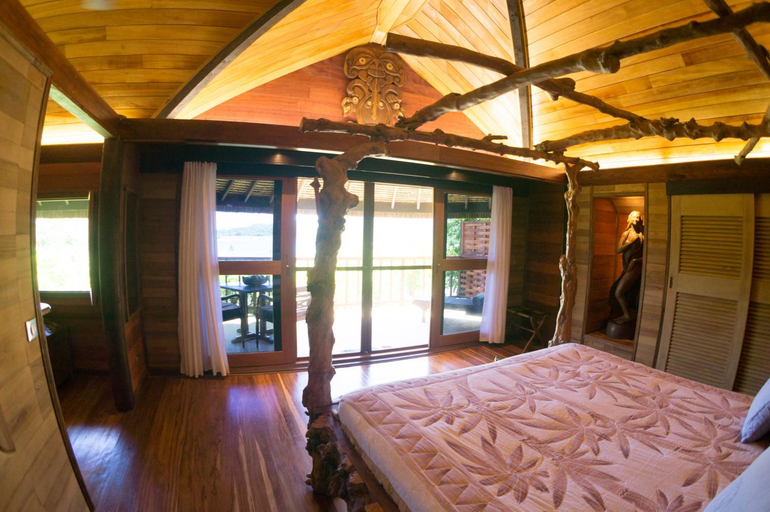 Bedroom 2, Rohotu Fare Lodge, Bora Bora