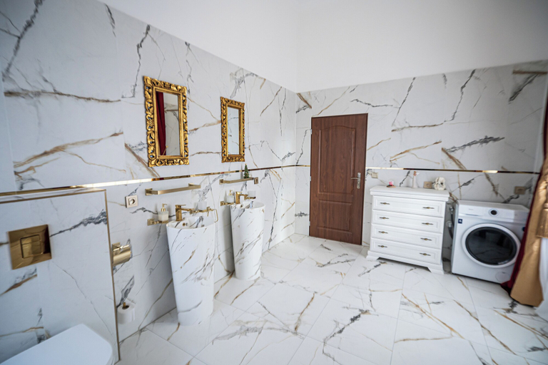 Bathroom 3, Zamek de Este, Jindřichův Hradec