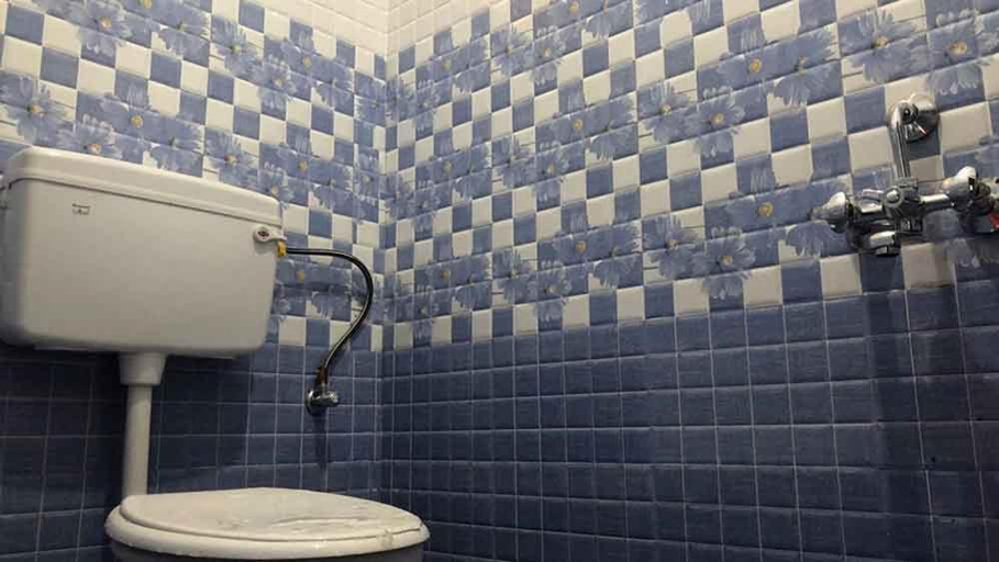 Bathroom 5, Sri Ram Guest House - Mayiladuthurai, Nagappattinam