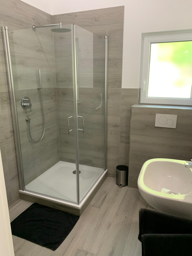 Others 4, Silvias Ferienwohnung - Apartment mit Seeblick am Uferpark Uberlingen, Bodensee, Bodenseekreis