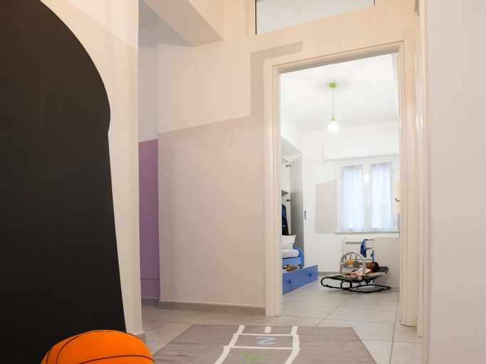 Others 4, Babyaccommodation Family Experience IV, Savona