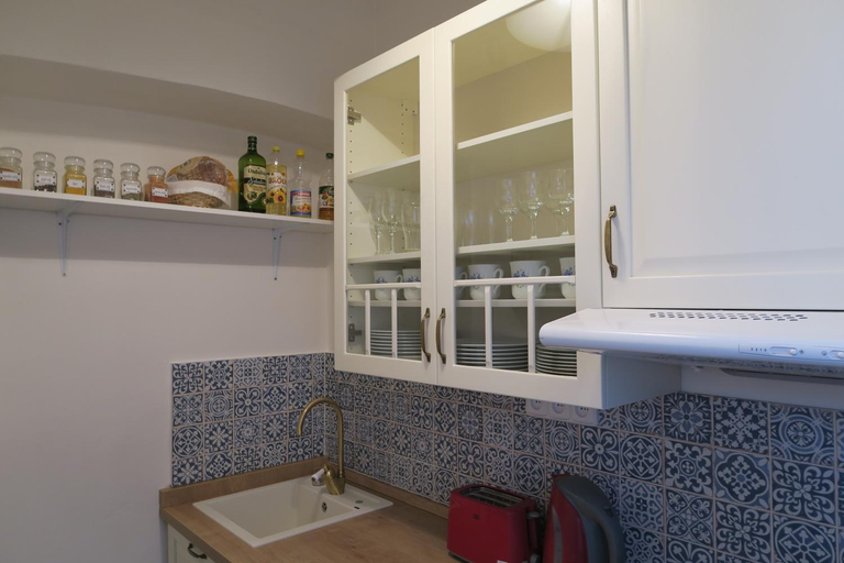 Others 4, Apartments near Lesser Town, Praha 6