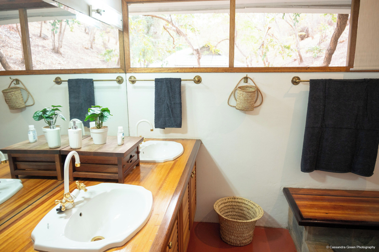 Bathroom, Galamuka Adventures, Hurungwe