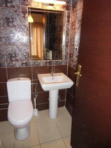 Bathroom, Victoria 2, Central Macedonia