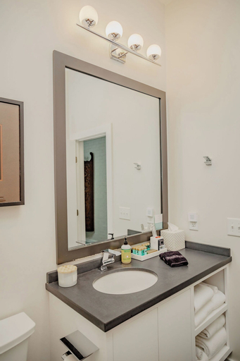 Bathroom 12