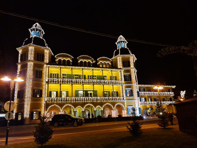 Exterior 8