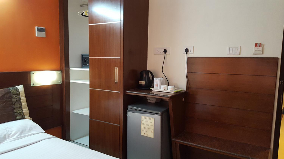 Bedroom 3, Maple Suites, Bangalore
