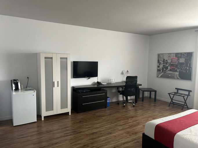 Bedroom 3, Hotel 1212, Témiscouata