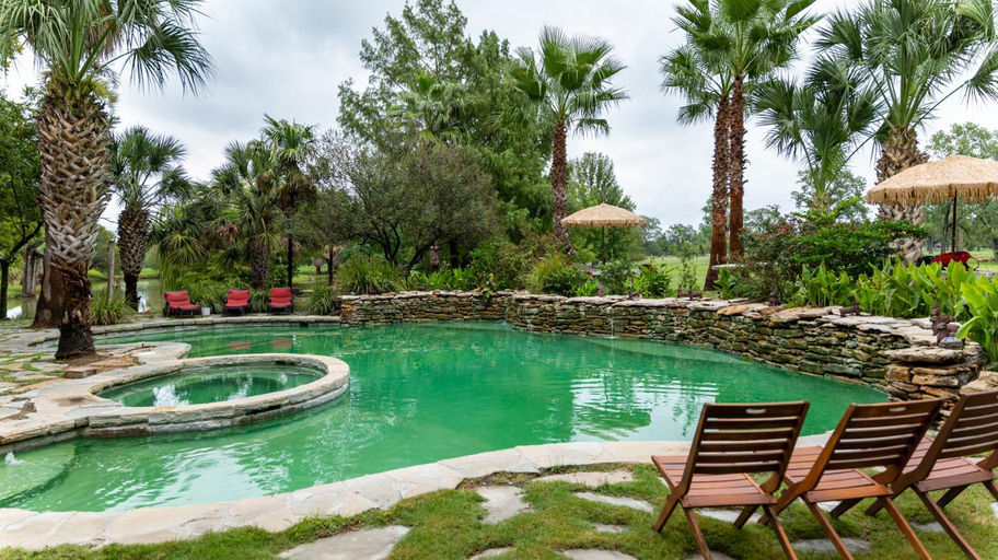 Sport & Beauty 5, Moon River Ranch, Falls