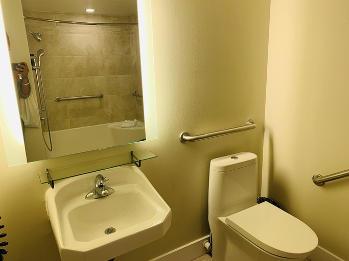 Bathroom 3, Living Water Resort and Spa, Lake Hurron