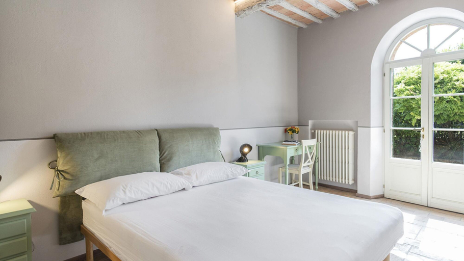 Bedroom 3, Finestra Su Siena 16, Emma Villas, Siena