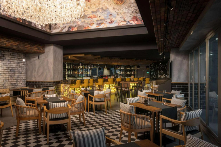 Food & Drinks 5, Radisson Hotel & Residences Erbil, Arbil