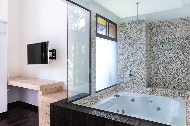 Bathroom 4, Luxe by The Charlee (Cabañas), Guatapé
