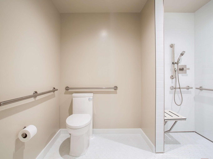 Bathroom 5, The Piccolo at Paso Robles Inn, San Luis Obispo