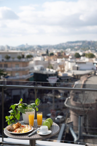 Food & Drinks