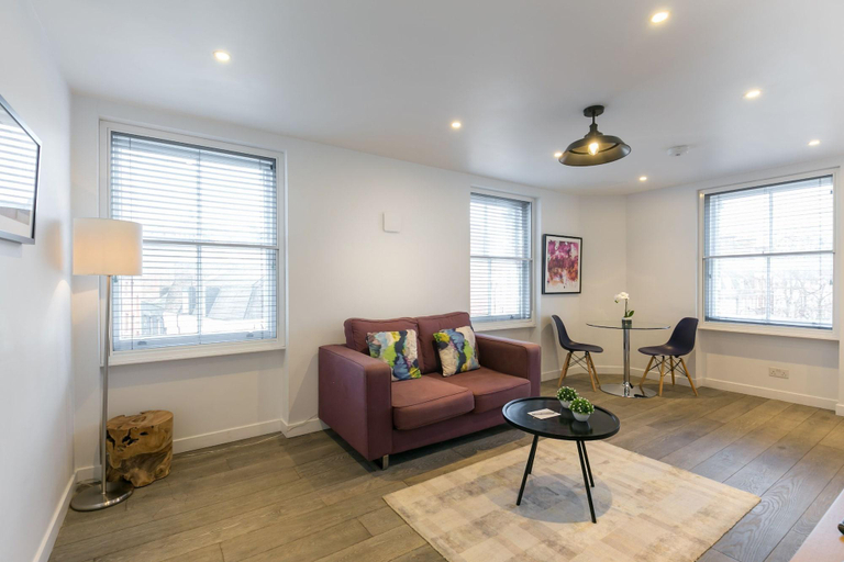 Bedroom 3, Urban Chic - Rathbone, London