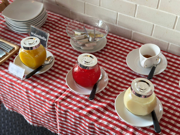 Food & Drinks 11
