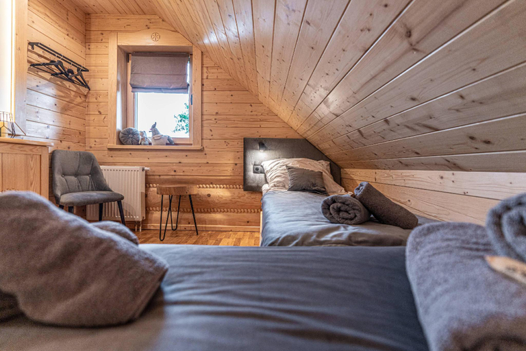 Others 4, Apartamenty w Lipowskiej Chacie - jacuzzi i sauna, Cieszyn