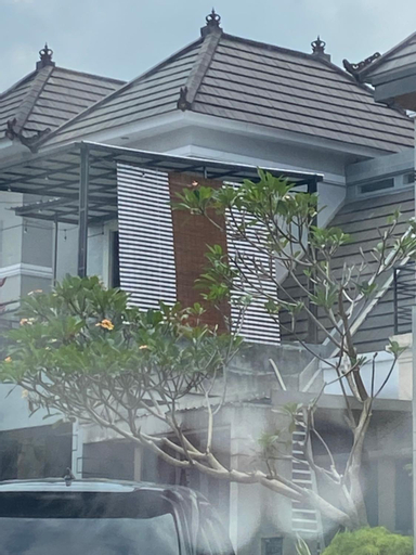 Exterior 8