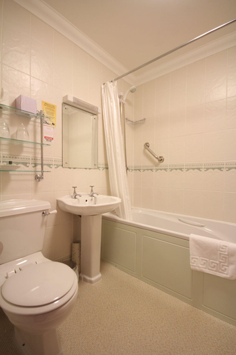 Bathroom 4, Strathburn Hotel Inverurie by Compass Hospitality, Aberdeenshire