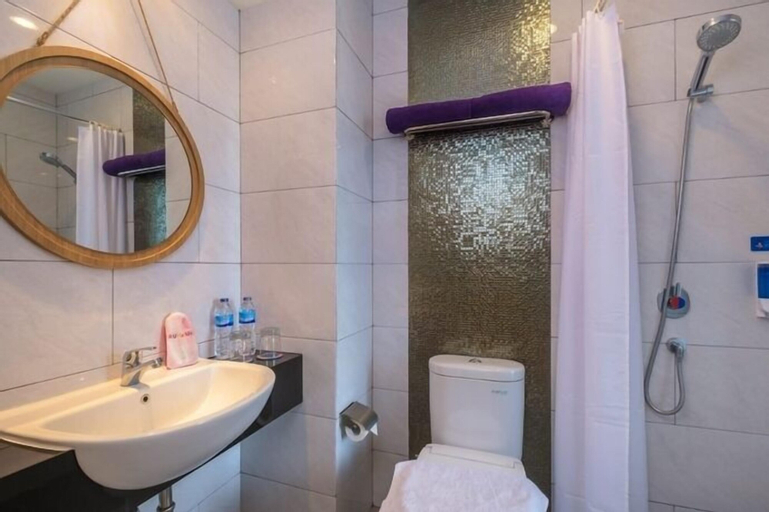 Bathroom 8