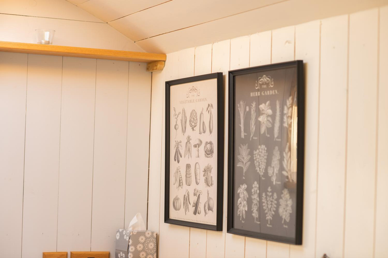 Others 2, Harrys Hideout - Shepherd's Huts at Harrys Cottages, Monmouthshire
