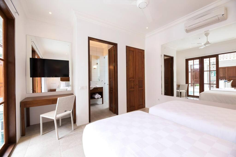 Bedroom 3, Villa Sintra - 2 BR luxury in tranquil location, walk to beach, Badung