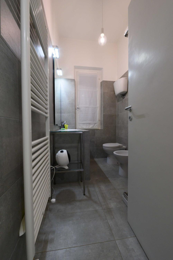 Bathroom 5, JacAl, Perugia