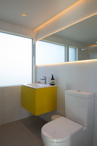 Bathroom 3, Insta-worthy 4br Designer House 5 min to the Beach, West Sussex