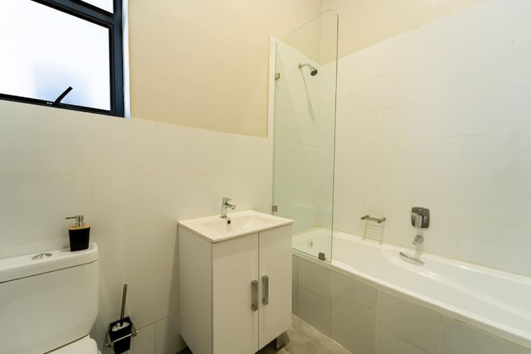 Bathroom 2, 124 Platinum Peak ,Victoria Falls, Hwange