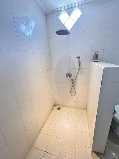 Bathroom 4