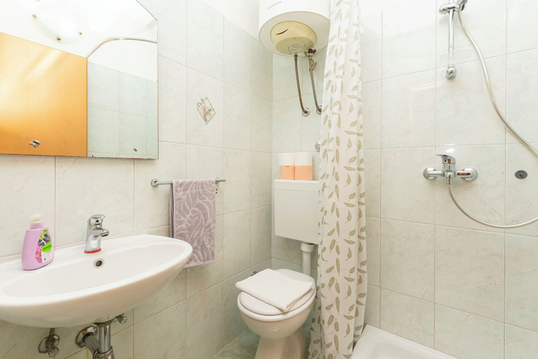 Bathroom 5, Apartment Duce Beach, Dugi Rat