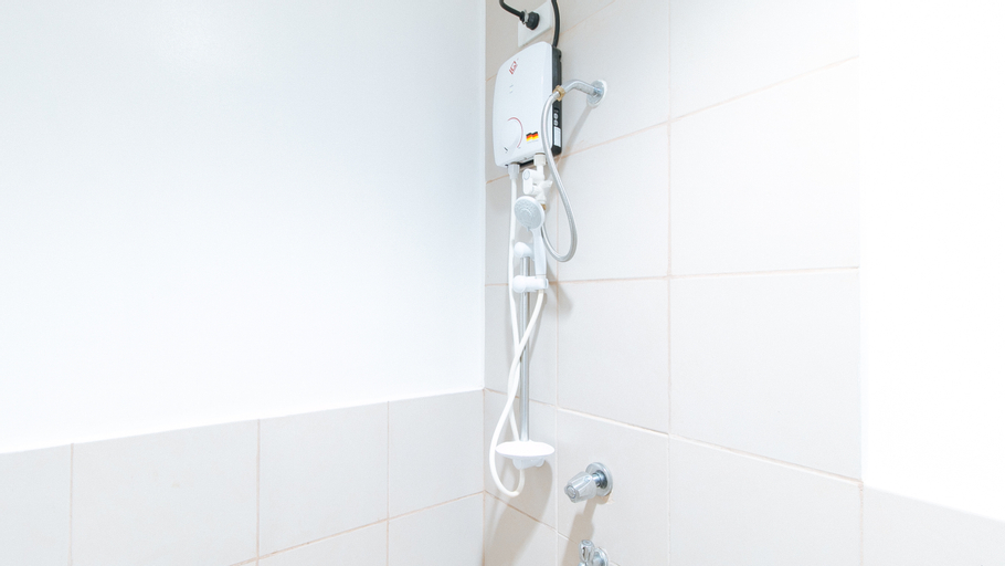 Bathroom 14