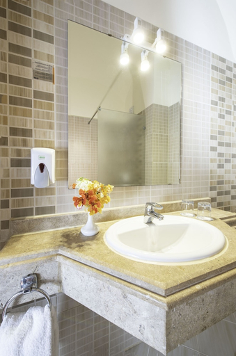 Bathroom 5, The Three Corners Sea Beach Resort, Al-Qusayr